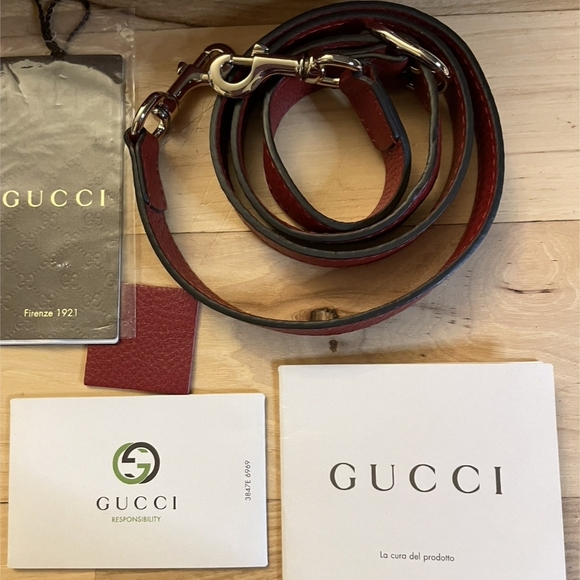 Gucci Bamboo Red Pebbled Leather Top Handle Bag w/ COA - Picture 3 of 14